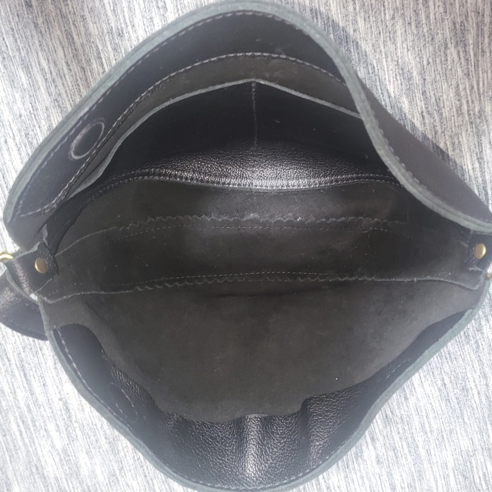 Portland Leather Black Messenger Bag